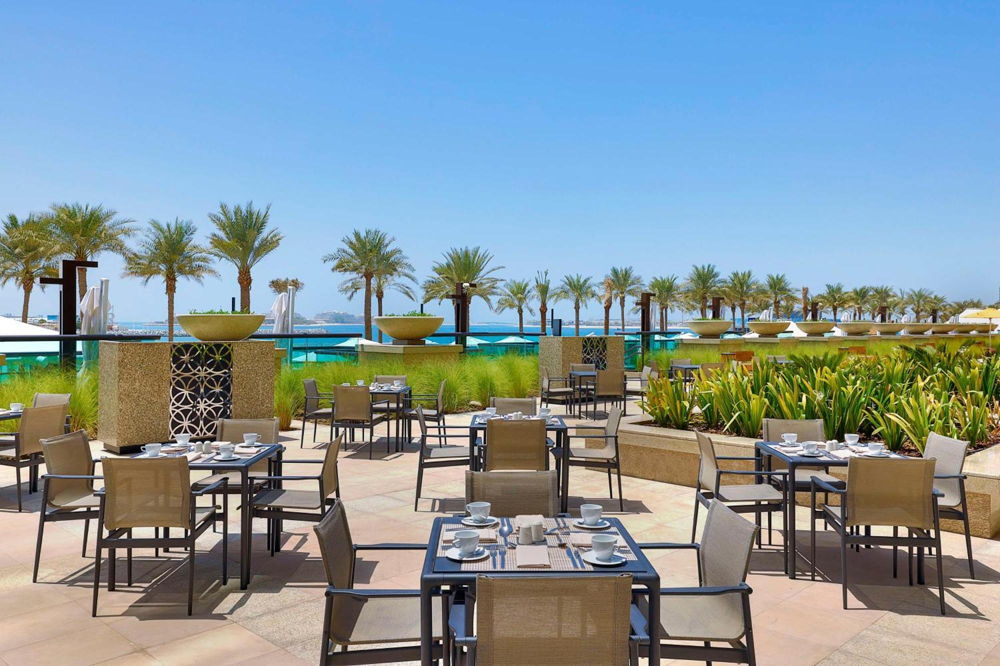 Hilton Dubai Palm Jumeirah Екстериор снимка