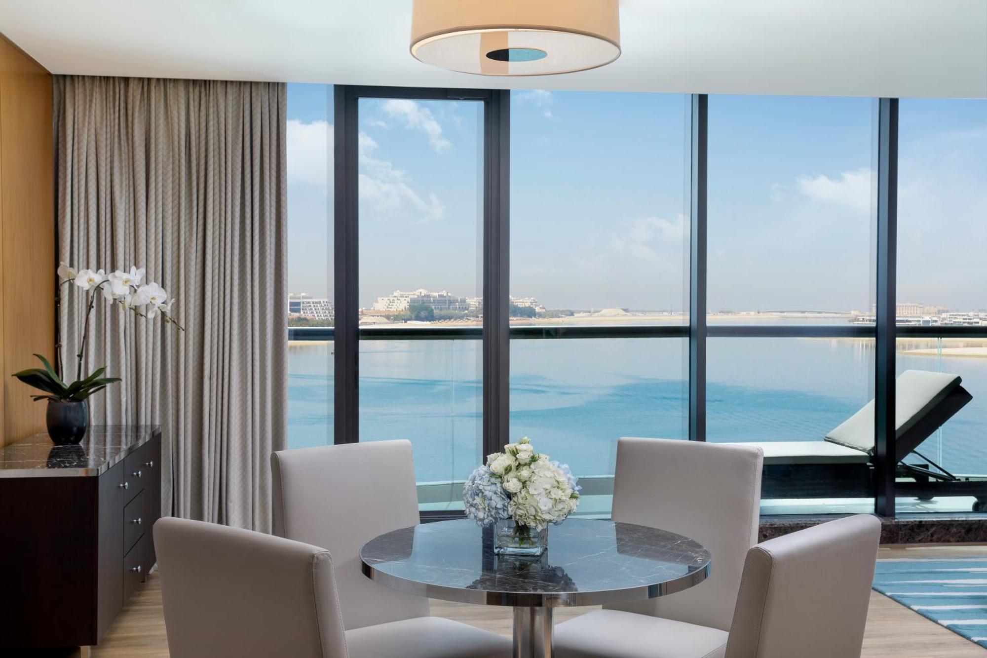 Hilton Dubai Palm Jumeirah Екстериор снимка